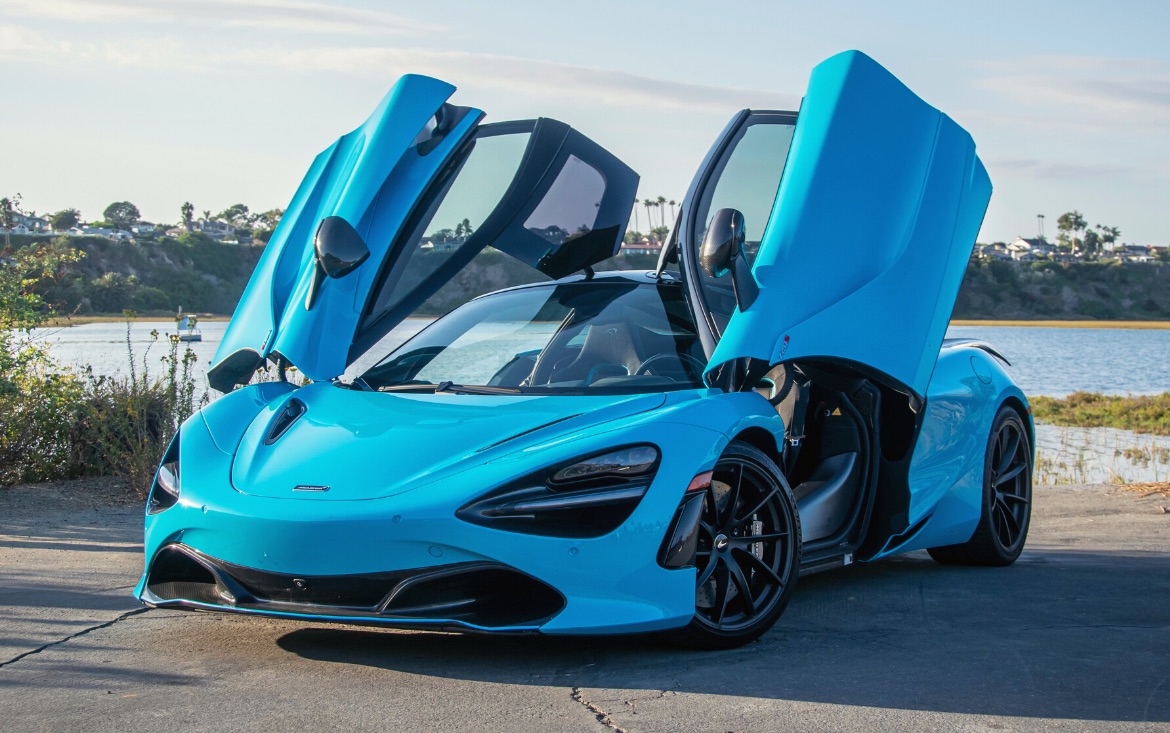 McLaren Rentals in Miami: Pure Driver-Focused Engineering hero image
